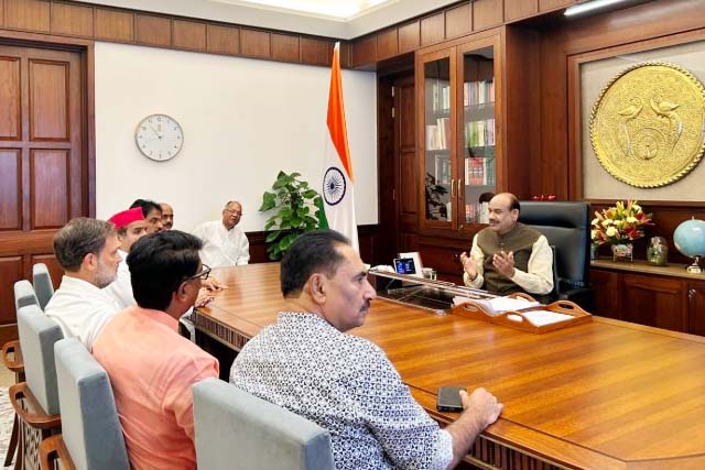 राहुल गांधी ने लोकसभा अध्यक्ष से की मुलाकात, परीक्षा पत्र लीक और छात्रों पर पुलिस कार्रवाई पर चर्चा की मांग