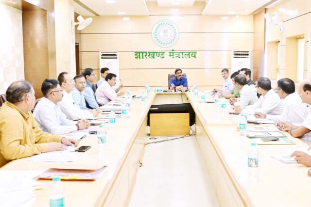 वन क्षेत्रों का डिजिटल रिकॉर्ड एक माह में तैयार करें : हेमंत