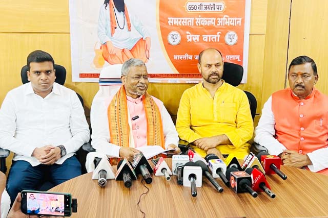 जेपीएससी परीक्षा कराने वाली एजेंसी ने अपने लोगों को सरकारी नौकरी दिलाई : बाबूलाल मरांडी