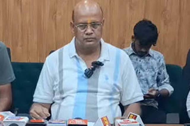 निरसा विधायक अरूप चटर्जी को भगौड़ा प्रिंस खान ने दी धमकी