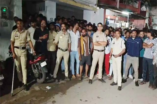 रायपुर : एक ही परिवार के चार लोगों का शव घर से मिला, जांच में जुटी पुलिस