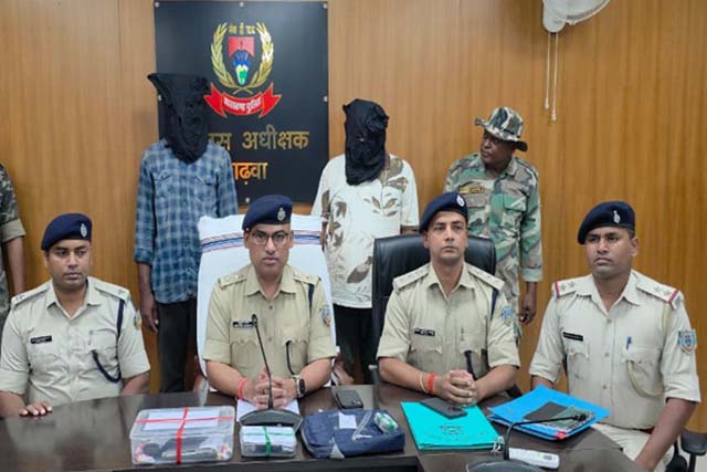 चश्मा कारोबारी ने पुरानी प्रेमिका को पाने के लिए करायी शिक्षक पति की हत्या