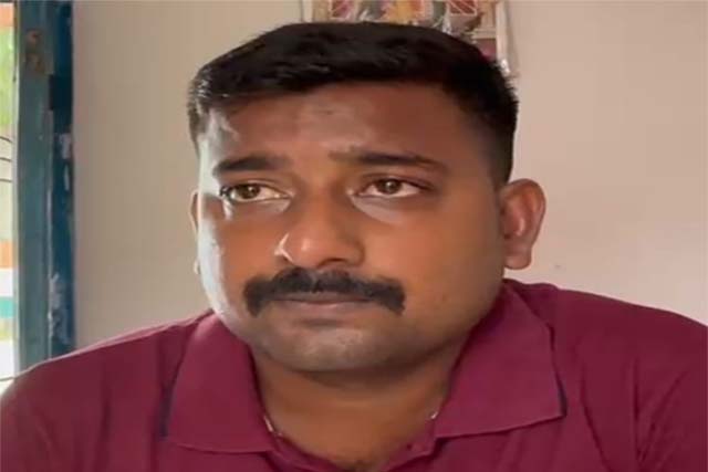 नप ईओ के मनमानी रवैया से नाराज नप अध्यक्ष रामनाथ पासवान ने कहा तो छोड़ देंगे अध्यक्ष का पद……