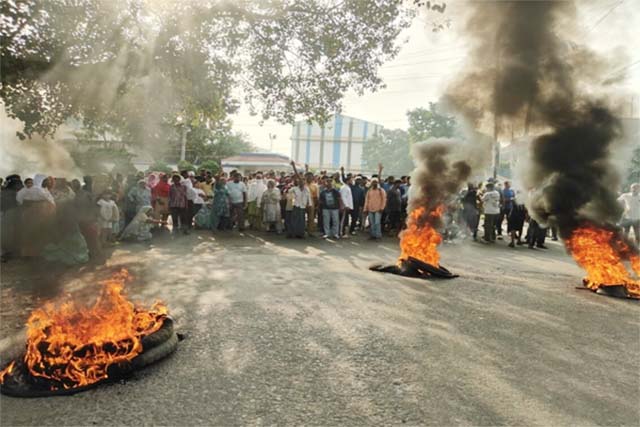 फायरिंग में घायल युवक की कोलकाता में इलाज के दौरान मौत, सड़क जाम कर लोगों ने किया प्रदर्शन