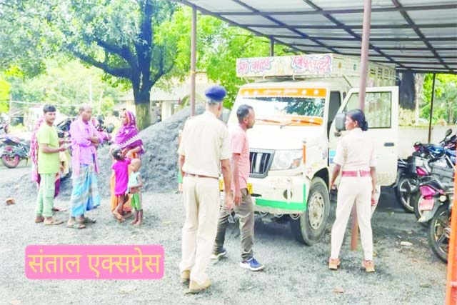 पाकुड़ :दोहरी हत्या से सनसनी, पत्नी और सास की चाकू मारकर हत्या, आरोपी फरार