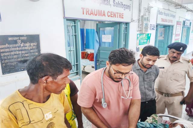 साहिबगंज के बोरियों में एमजीआर रेल लाइन पर मालगाड़ी के चपेट में आने से एक घायल, मौत