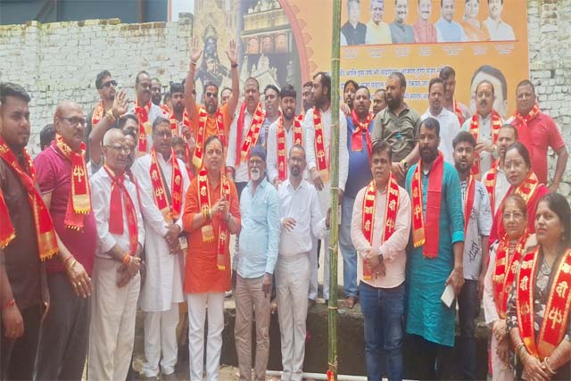 चंद्रशेखर आज़ाद दुर्गा पूजा समिति ने किया भूमि पूजन, पंडाल निर्माण कार्य होगा शुरु