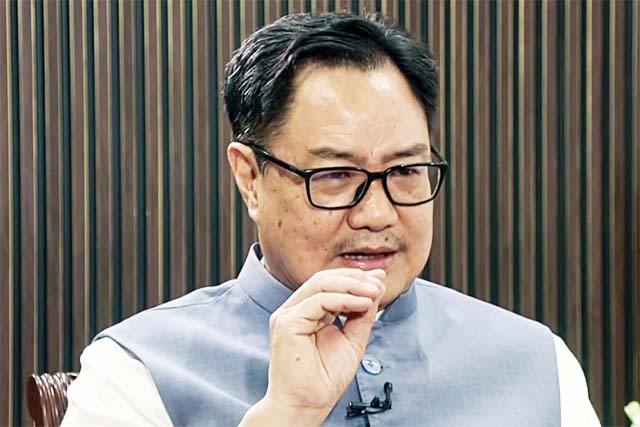 हमारे तिरंगे और मेरे देश का अपमान न करें, इसकी भारी कीमत चुकानी पड़ेगी : रिजिजू