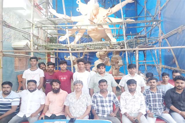 हवा में संतुलित दिखेंगे गणपति बप्पा, दुमका में सजेगा ‘परळचा महाराजा’ जैसा गणेश दरबार