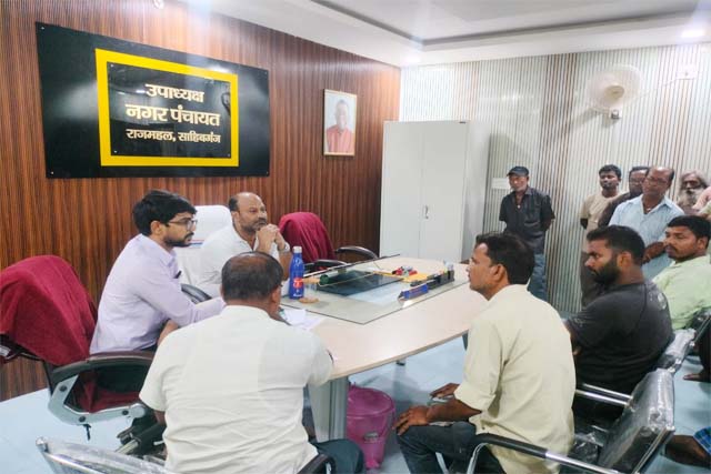 राजमहल में नपं उपाध्यक्ष की पहल पर फुटपाथ दुकानदारों को सशर्त तत्काल मिली राहत