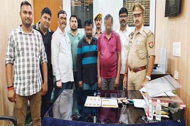 वाराणसी : कार से 3.92 करोड़ का सोना बरामद, दो तस्कर गिरफ्तार