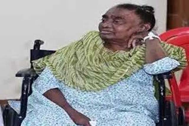 मुख्यमंत्री हेमंत सोरेन मां से मिलने अस्पताल पहुंचे, स्वास्थ्य की ली जानकारी