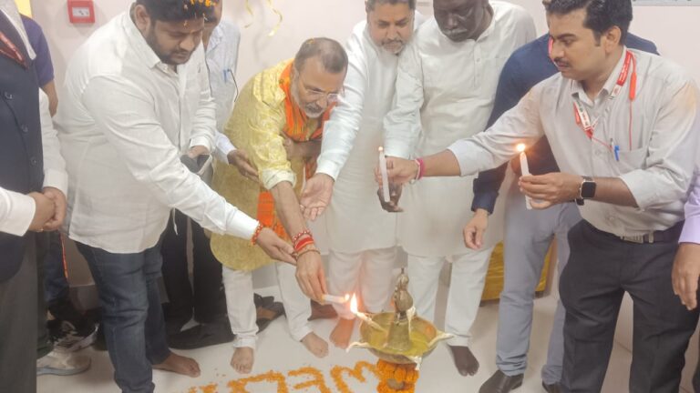 दुमका से जल्द चलेगी दिल्ली-मुंबई की ट्रेन, सोरेन सरकार पर बरसे निशिकांत दुबे