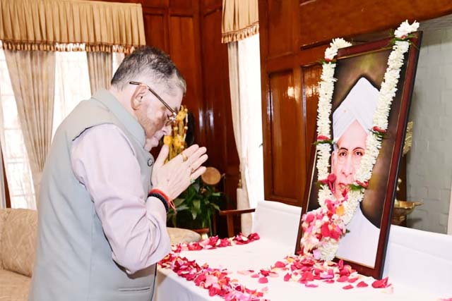राष्ट्र निर्माण और नई पीढ़ी को दिशा देने में शिक्षकों की भूमिका अहम : राज्यपाल