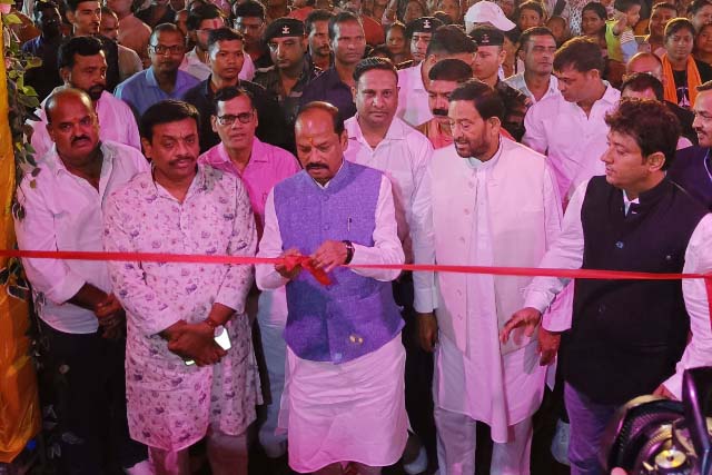 सिदगोड़ा में काशी की तर्ज पर बना दुर्गा पूजा पंडाल, पूर्व मुख्यमंत्री ने किया उद्घाटन