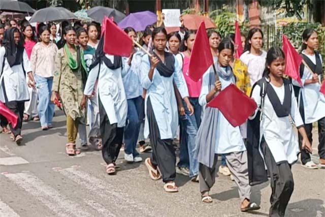 काठीकुंड दरिंदगी के खिलाफ सड़क पर उतरे छात्र, जांच के लिए एसआइटी गठित